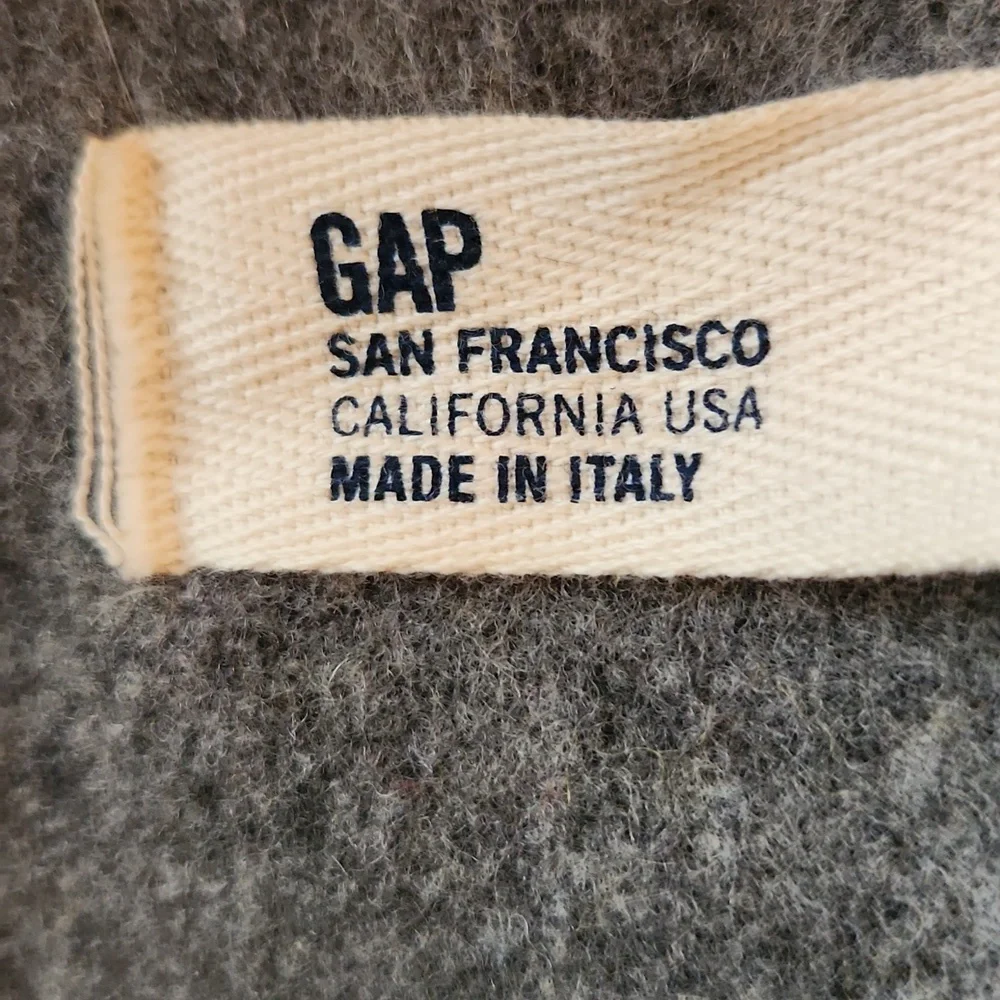 Gap 100% Wool Fringe Scarf Made In Italy - Picture 3 of 4